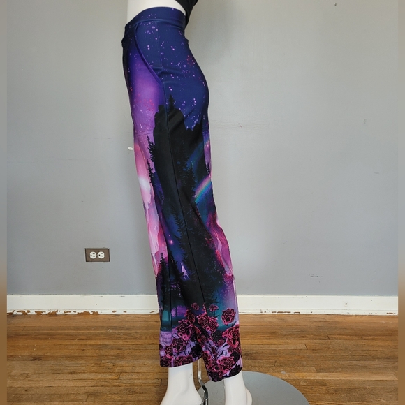 Blackmilk Grimrose Gorge Cuffed Pants, VGUC, Size XL - Picture 5 of 11